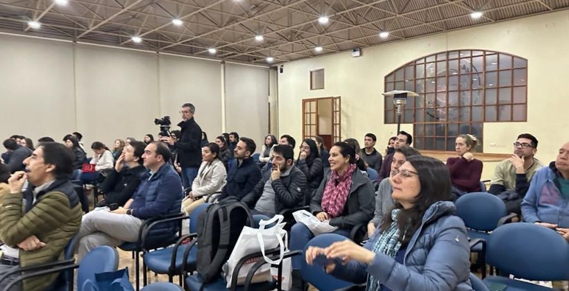 Revisa las Fotos de la Charla del jueves 28 Revisa las Fotos de la Charla del jueves 28